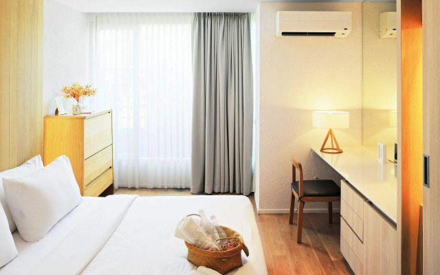 Balcony Seaside Sriracha Hotel & Serviced Apartments