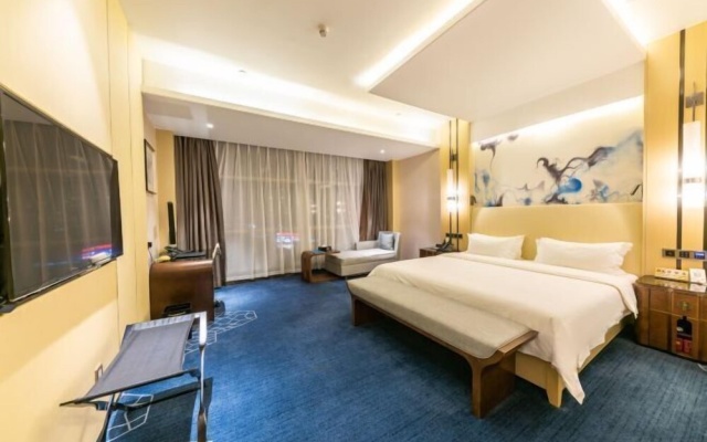 Longtan Hotel – Guest Rooms – Huanggang