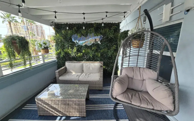 Blue Wave Suites