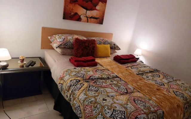 Vibrant apartment in the heart of the town - фото 5