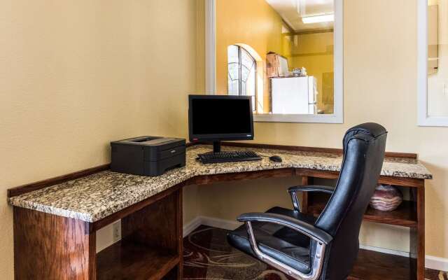 Quality Inn University near Downtown