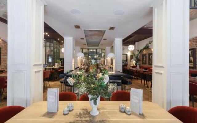 The Mood Luxury Rooms