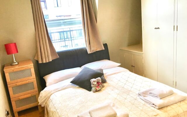Beautiful & Bright Apartment Next To Museums