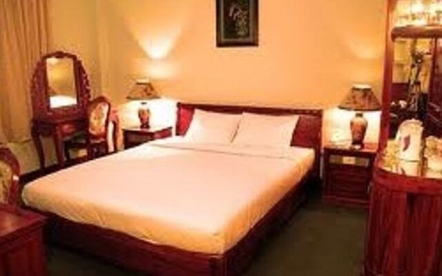 Phong Lan Hotel
