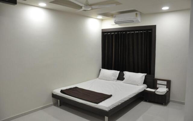 Shivdhara Hotel & Residence