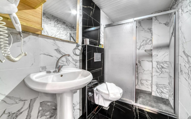 Cleopatra Icaria Apart Hotel