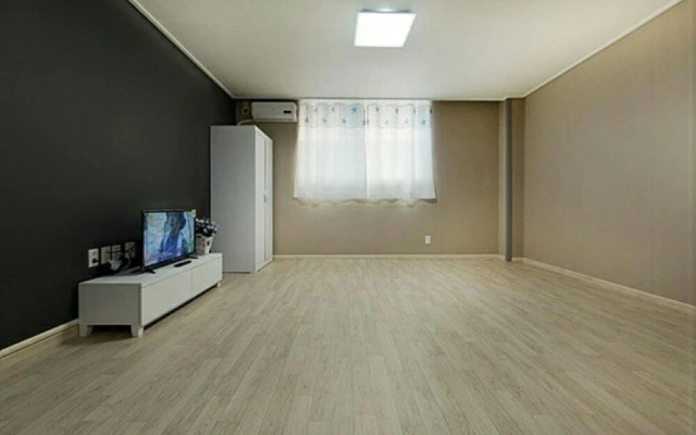 Boryeong Beach Palace Pension