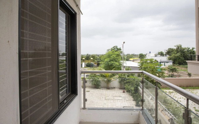 Saburi Service Apartments