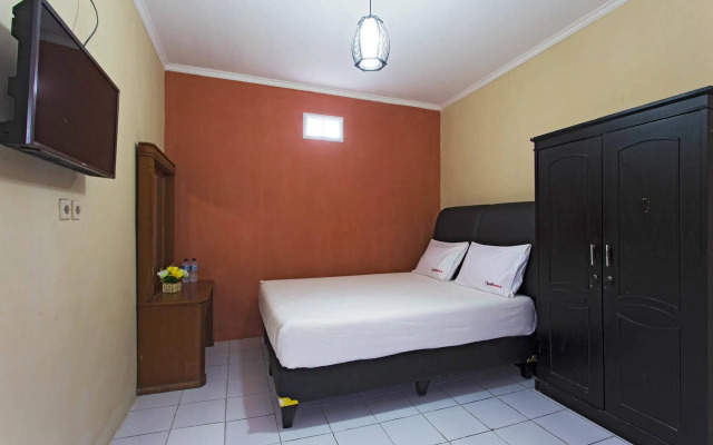RedDoorz Pesanggrahan