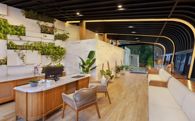 Sunsetfalls Gardens and Resort