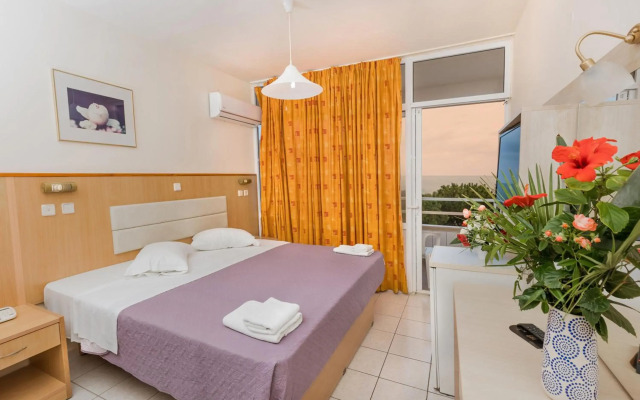 Eri Beach Hotel