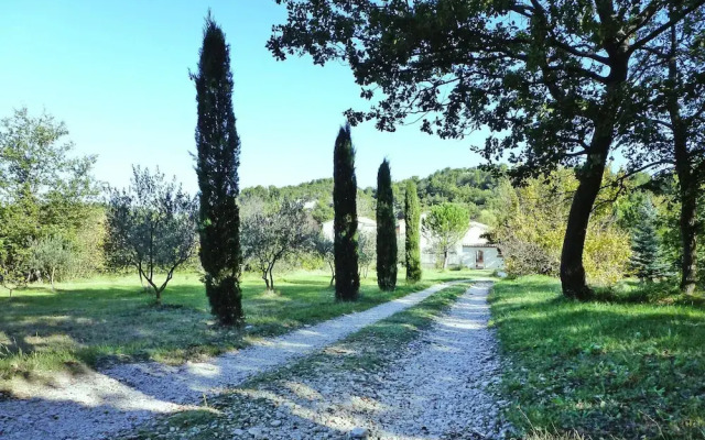 Holiday Home With Shared Pool in Malaucene