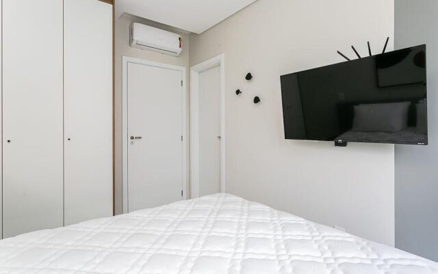 Apto confortável e completo em Floripa VIL305