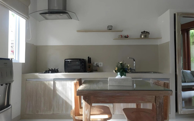 Green Studio Apartment Seminyak