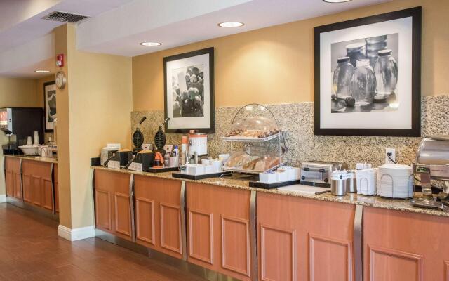 Hampton Inn & Suites Lathrop