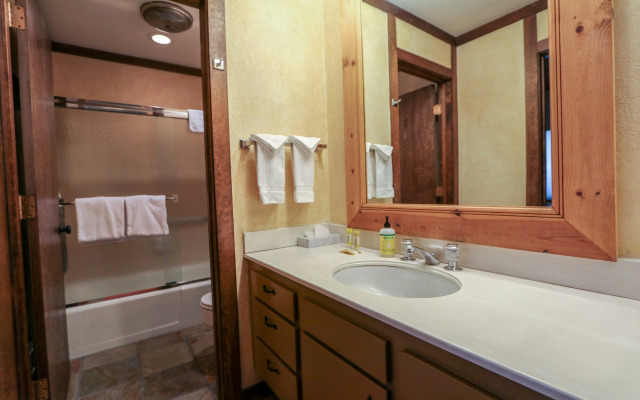 Mammoth West #143 Condo