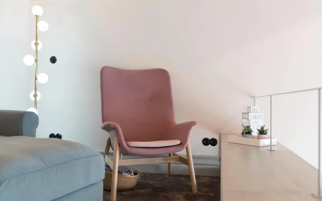 LovelyStay - Deluxe 2BR Duplex with Splendid View
