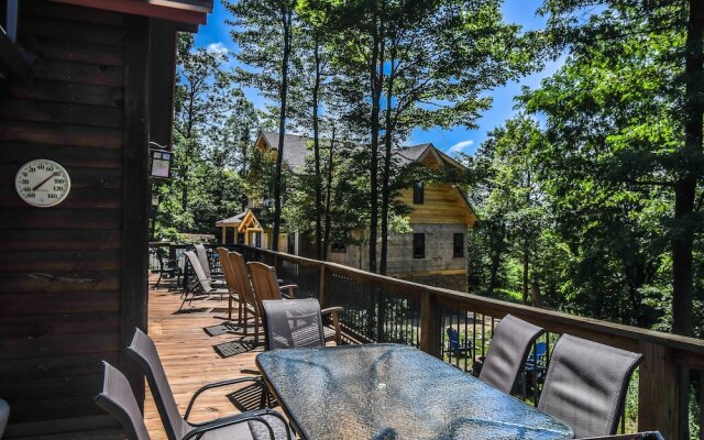 Glass Mountain Lodge 5 Bedroom House