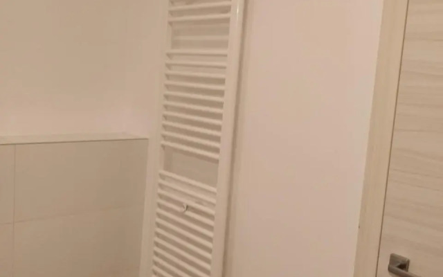 Queen Elizabeth, Ultracentral, Free Parking & AC