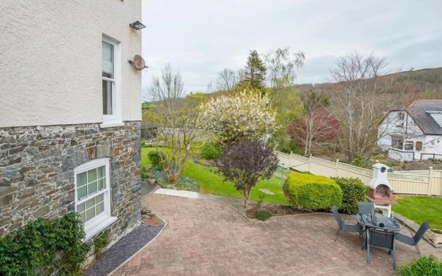 Llys Aeron Guest House