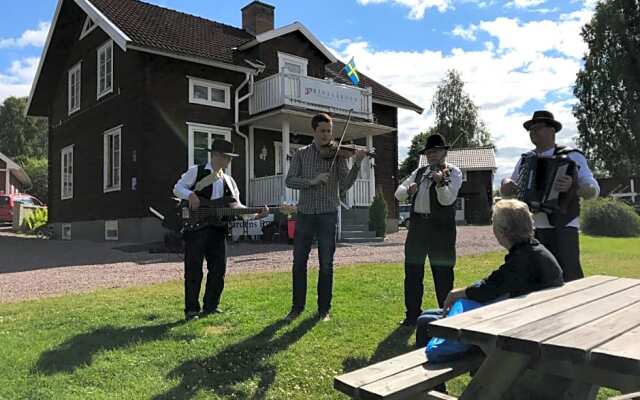 Prinsgårdens Rum & Stugor