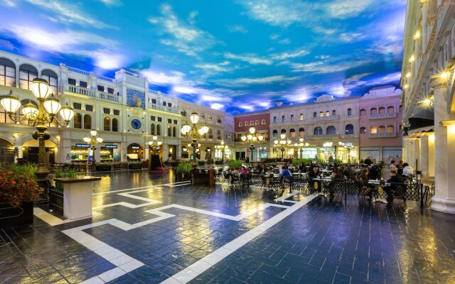 Dhotel