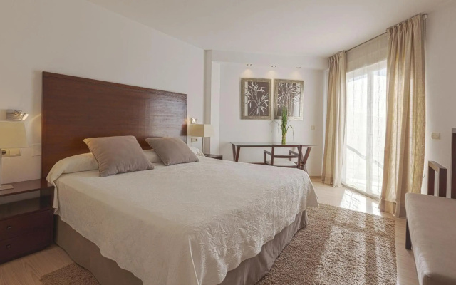 Marina Palace Apartments