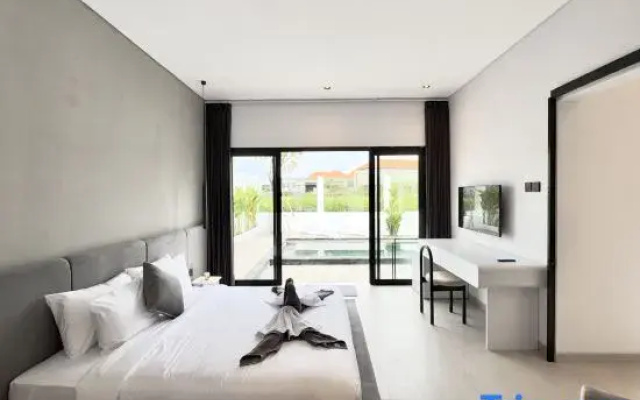 The R Villa Masurai
