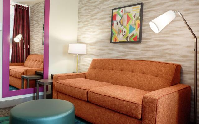 Home2 Suites by Hilton Sarasota - Bradenton Airport, FL