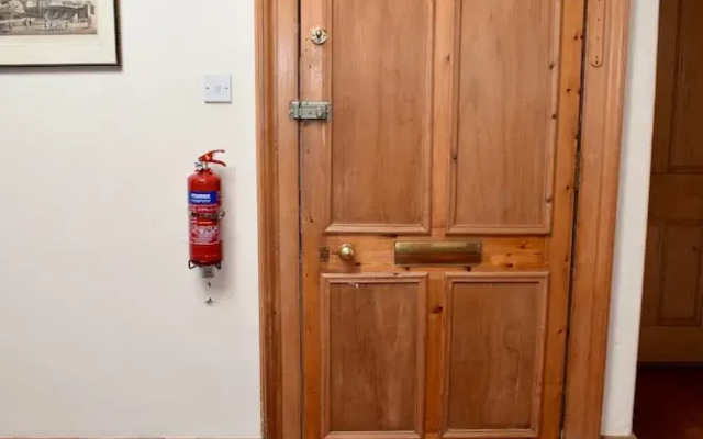 4 Bedroom Georgian Flat in New Town
