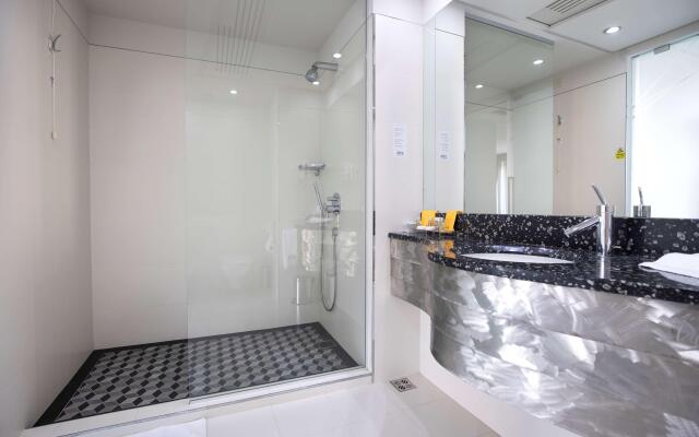 Golden Tulip Zira Belgrade