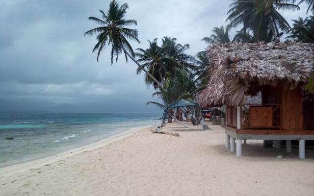 Isla Franklin Cabaña Tubasenika
