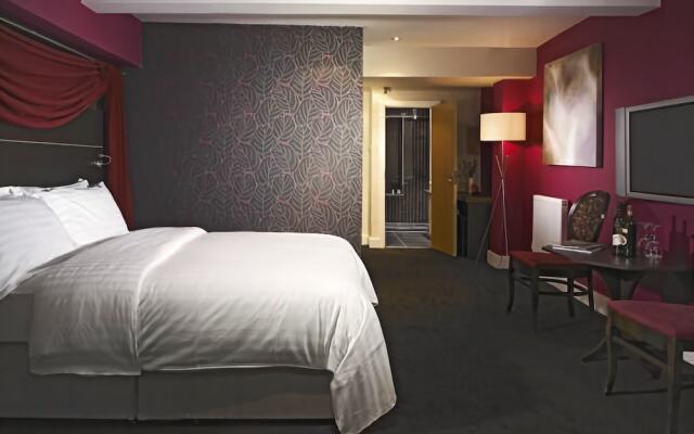 Waterside Boutique Hotel
