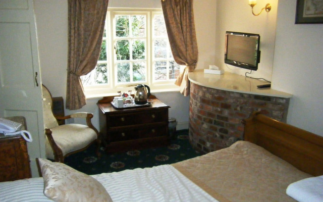 The Greyhound Coaching Inn
