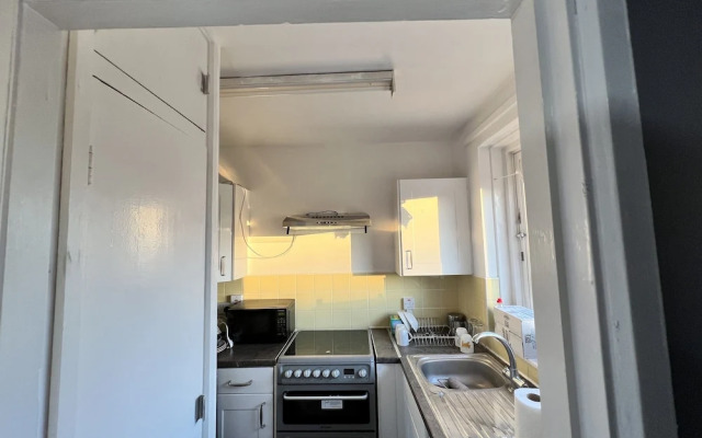 Impeccable 1-bed Apartment in London