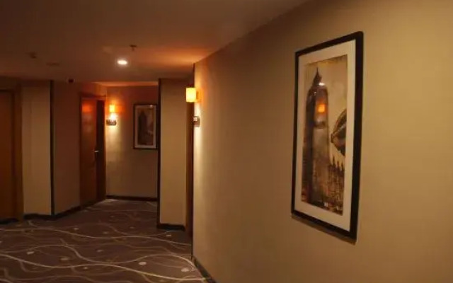7 Days Premium Hotel (Dalian Airport Walmart Food Street)