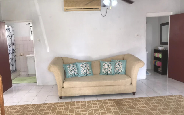 Maxwell Beach Apartment