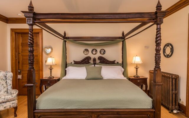 Honeybee Inn Bed & Breakfast