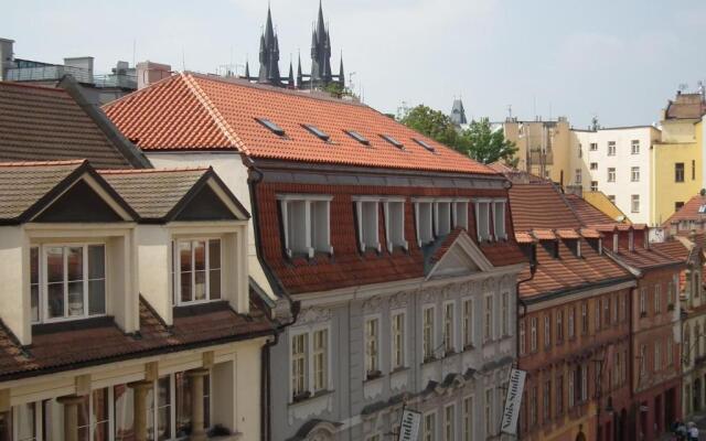 Old Town spacious apartment