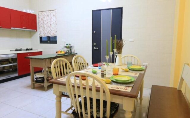 Orange Cat Hostel