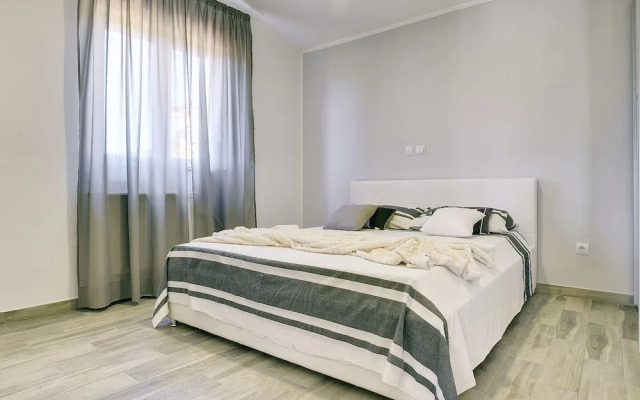Boutique Villa in Peroj With Garden