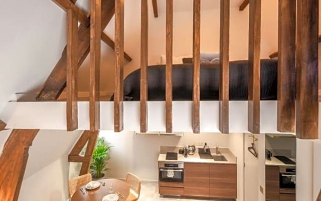 Family penthouse 7-Minutes from Rotterdam Central newly build top floor terrace