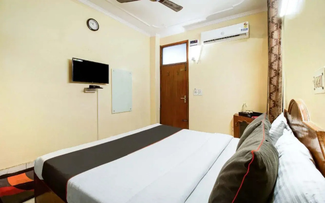 Maya Palace By OYO Rooms