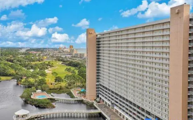 Laketown Wharf 316
