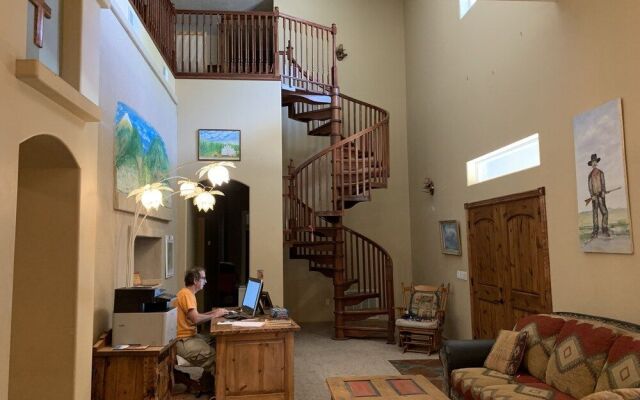 Tularosa Valley Lodge