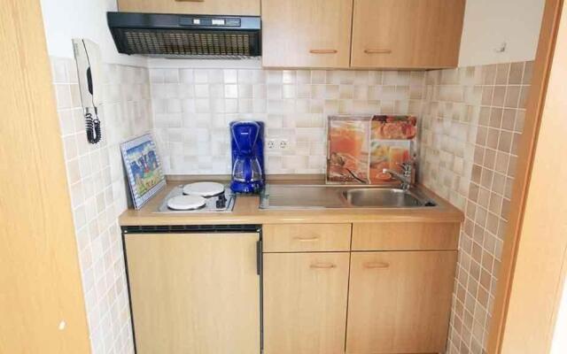 Kleine-Ferienwohnung-6-Strandnah-und-mit-Meerblick-im-Haus-Seeluft-Duhnen