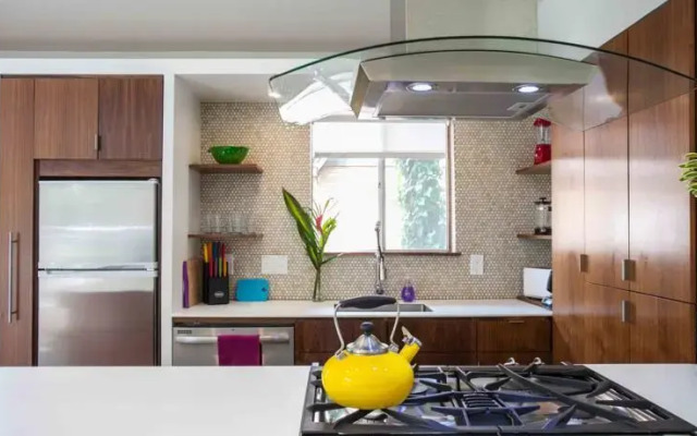 Travis Heights Modern III