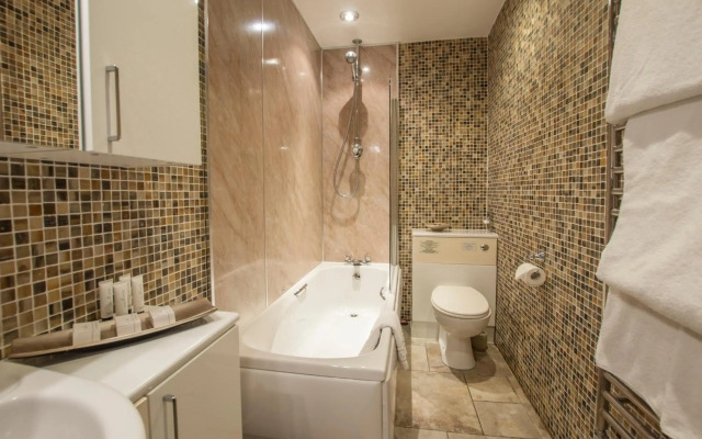 Exeter Court Hotel