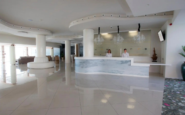 On Hotels Oceanfront - Adults Only