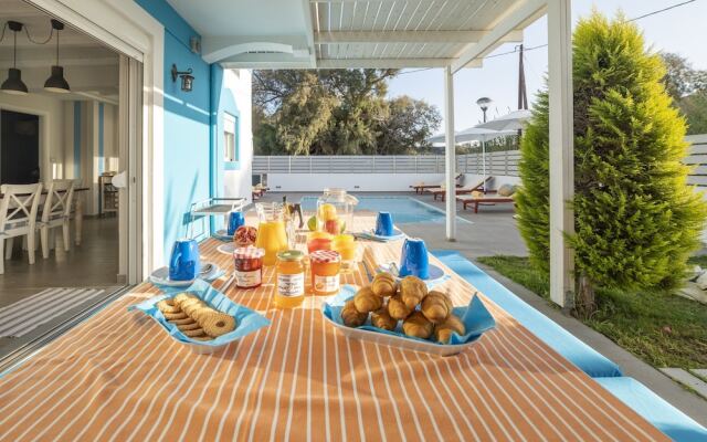 Seabreeze Villa - with Jacuzzi & heated pool